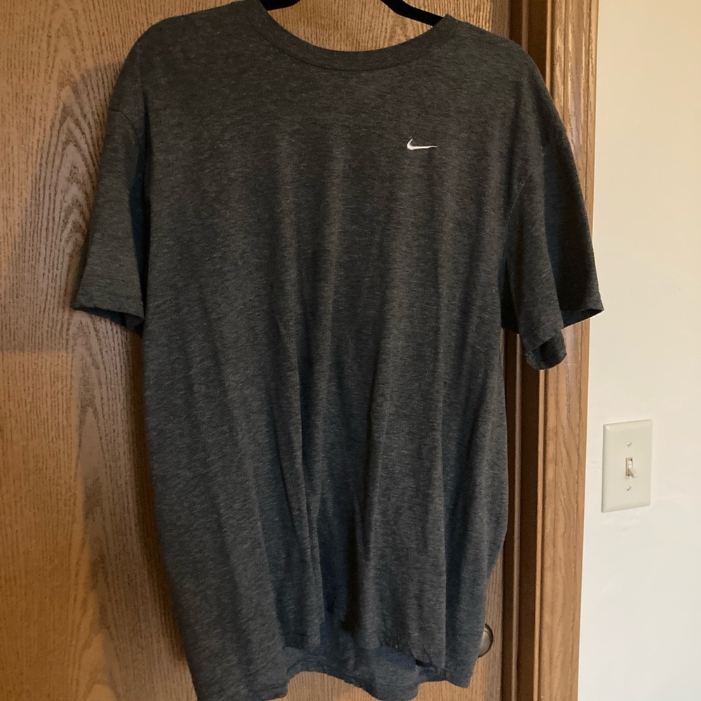Nike Men's Dark Gray Short Sleeve Tee